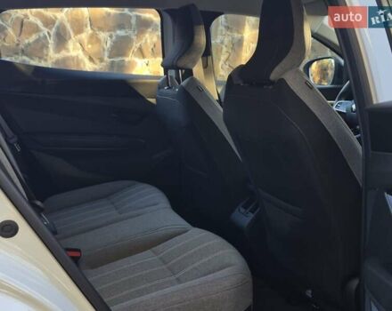 Белый Рено Megane E-Tech, объемом двигателя 0 л и пробегом 7 тыс. км за 20336 $, фото 25 на Automoto.ua