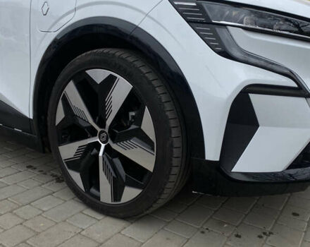 Белый Рено Megane E-Tech, объемом двигателя 0 л и пробегом 15 тыс. км за 23100 $, фото 2 на Automoto.ua