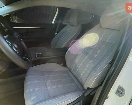 Білий Рено Megane E-Tech, об'ємом двигуна 0 л та пробігом 33 тис. км за 19700 $, фото 11 на Automoto.ua