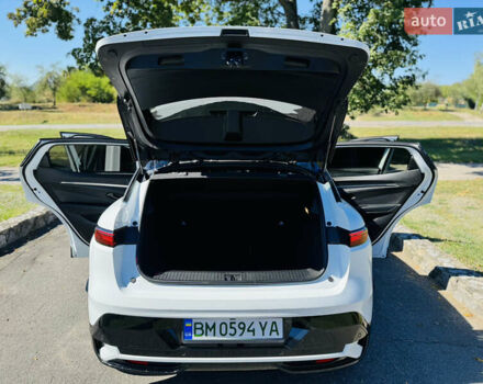 Білий Рено Megane E-Tech, об'ємом двигуна 0 л та пробігом 3 тис. км за 29500 $, фото 14 на Automoto.ua