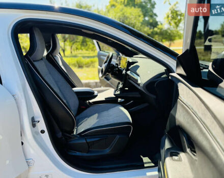 Білий Рено Megane E-Tech, об'ємом двигуна 0 л та пробігом 3 тис. км за 29500 $, фото 11 на Automoto.ua