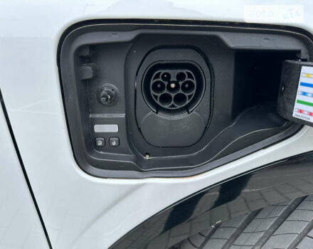 Білий Рено Megane E-Tech, об'ємом двигуна 0 л та пробігом 5 тис. км за 22500 $, фото 44 на Automoto.ua