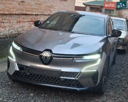 Белый Рено Megane E-Tech, объемом двигателя 0 л и пробегом 35 тыс. км за 15757 $, фото 2 на Automoto.ua