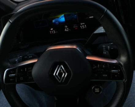 Белый Рено Megane E-Tech, объемом двигателя 0 л и пробегом 15 тыс. км за 23100 $, фото 10 на Automoto.ua