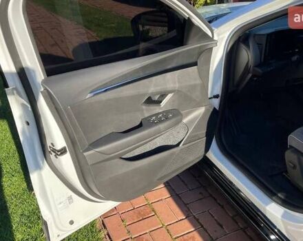 Білий Рено Megane E-Tech, об'ємом двигуна 0 л та пробігом 33 тис. км за 19700 $, фото 14 на Automoto.ua