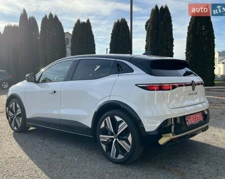 Белый Рено Megane E-Tech, объемом двигателя 0 л и пробегом 2 тыс. км за 24450 $, фото 9 на Automoto.ua