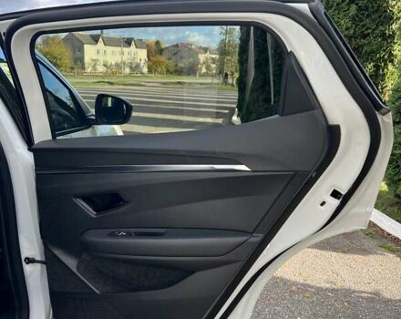 Рено Megane E-Tech 2023 в Дубно на Automoto.ua Белый Рено Megane E-Tech, объемом двигателя 0 л и пробегом 59 тыс. км за 22750 $, фото 27 на Automoto.ua