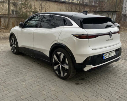 Белый Рено Megane E-Tech, объемом двигателя 0 л и пробегом 15 тыс. км за 23100 $, фото 7 на Automoto.ua