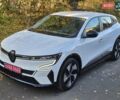 Белый Рено Megane E-Tech, объемом двигателя 0 л и пробегом 7 тыс. км за 20336 $, фото 3 на Automoto.ua