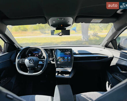 Білий Рено Megane E-Tech, об'ємом двигуна 0 л та пробігом 3 тис. км за 29500 $, фото 8 на Automoto.ua