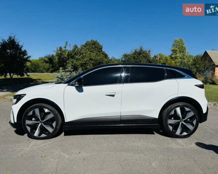 Білий Рено Megane E-Tech, об'ємом двигуна 0 л та пробігом 3 тис. км за 29500 $, фото 2 на Automoto.ua