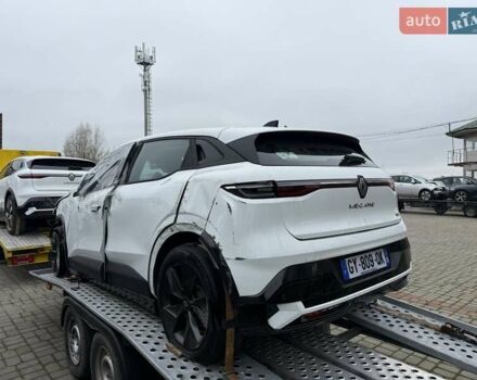 Белый Рено Megane E-Tech, объемом двигателя 0 л и пробегом 10 тыс. км за 9900 $, фото 4 на Automoto.ua