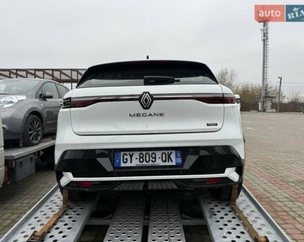 Белый Рено Megane E-Tech, объемом двигателя 0 л и пробегом 10 тыс. км за 9900 $, фото 2 на Automoto.ua