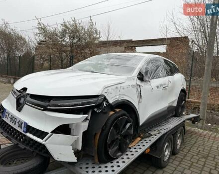 Белый Рено Megane E-Tech, объемом двигателя 0 л и пробегом 10 тыс. км за 9900 $, фото 3 на Automoto.ua
