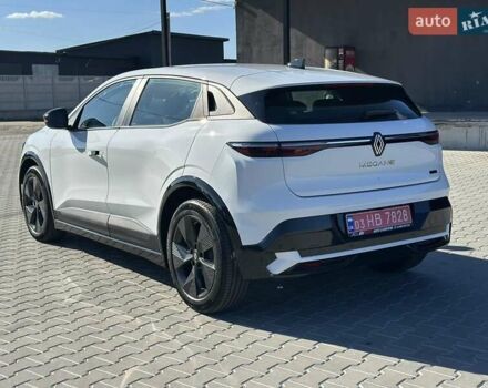 Белый Рено Megane E-Tech, объемом двигателя 0 л и пробегом 6 тыс. км за 20700 $, фото 16 на Automoto.ua