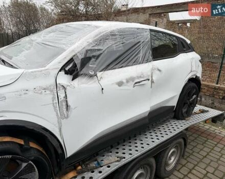 Белый Рено Megane E-Tech, объемом двигателя 0 л и пробегом 10 тыс. км за 9900 $, фото 5 на Automoto.ua