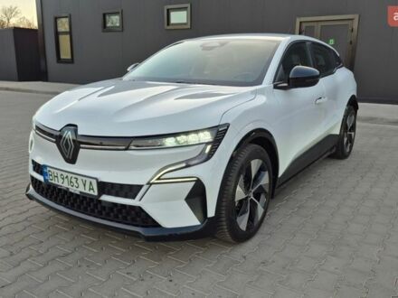 Білий Рено Megane E-Tech, об'ємом двигуна 0 л та пробігом 44 тис. км за 21555 $, фото 1 на Automoto.ua