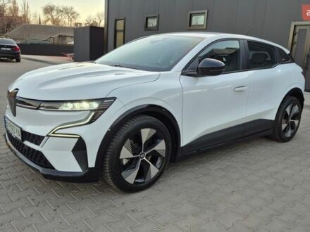 Белый Рено Megane E-Tech, объемом двигателя 0 л и пробегом 39 тыс. км за 19990 $, фото 1 на Automoto.ua