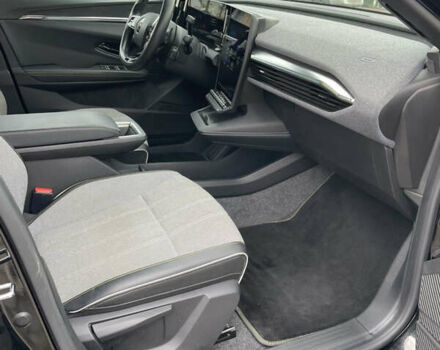 Чорний Рено Megane E-Tech, об'ємом двигуна 0 л та пробігом 111 тис. км за 21900 $, фото 18 на Automoto.ua