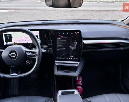 Черный Рено Megane E-Tech, объемом двигателя 0 л и пробегом 12 тыс. км за 20500 $, фото 7 на Automoto.ua