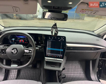 Черный Рено Megane E-Tech, объемом двигателя 0 л и пробегом 60 тыс. км за 19500 $, фото 5 на Automoto.ua