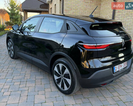 Черный Рено Megane E-Tech, объемом двигателя 0 л и пробегом 4 тыс. км за 22900 $, фото 4 на Automoto.ua