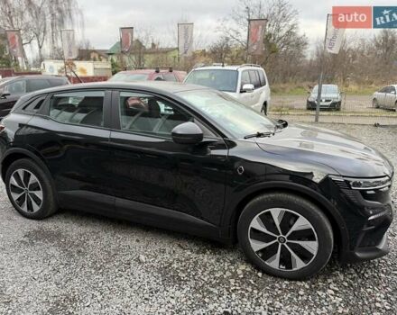 Черный Рено Megane E-Tech, объемом двигателя 0 л и пробегом 72 тыс. км за 21999 $, фото 4 на Automoto.ua