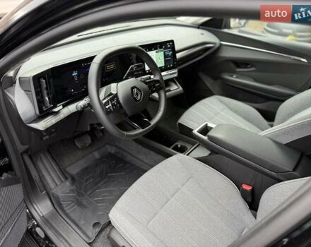 Черный Рено Megane E-Tech, объемом двигателя 0 л и пробегом 72 тыс. км за 21999 $, фото 12 на Automoto.ua