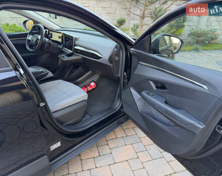 Черный Рено Megane E-Tech, объемом двигателя 0 л и пробегом 4 тыс. км за 22900 $, фото 19 на Automoto.ua