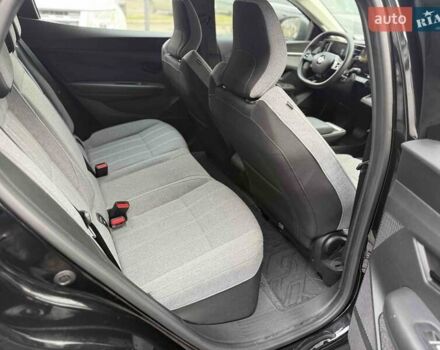 Черный Рено Megane E-Tech, объемом двигателя 0 л и пробегом 72 тыс. км за 21999 $, фото 9 на Automoto.ua