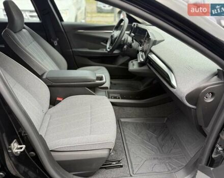 Черный Рено Megane E-Tech, объемом двигателя 0 л и пробегом 72 тыс. км за 21999 $, фото 7 на Automoto.ua