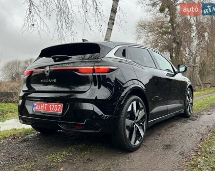Черный Рено Megane E-Tech, объемом двигателя 0 л и пробегом 6 тыс. км за 28250 $, фото 4 на Automoto.ua