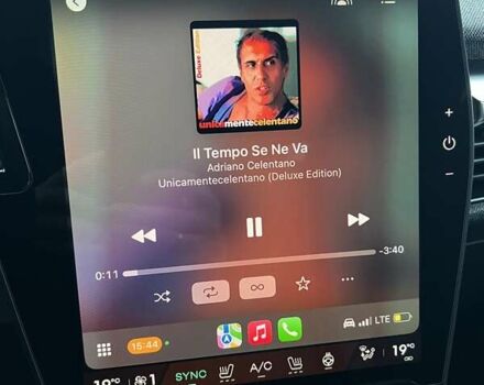 Черный Рено Megane E-Tech, объемом двигателя 0 л и пробегом 6 тыс. км за 28250 $, фото 45 на Automoto.ua