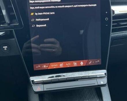 Черный Рено Megane E-Tech, объемом двигателя 0 л и пробегом 6 тыс. км за 28250 $, фото 40 на Automoto.ua