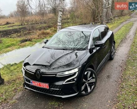 Черный Рено Megane E-Tech, объемом двигателя 0 л и пробегом 6 тыс. км за 28250 $, фото 49 на Automoto.ua