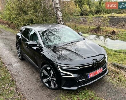 Черный Рено Megane E-Tech, объемом двигателя 0 л и пробегом 6 тыс. км за 28250 $, фото 46 на Automoto.ua