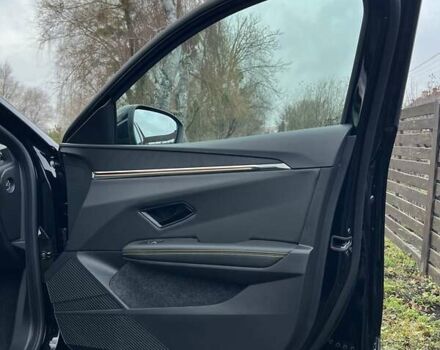 Черный Рено Megane E-Tech, объемом двигателя 0 л и пробегом 6 тыс. км за 28250 $, фото 33 на Automoto.ua