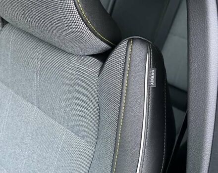 Черный Рено Megane E-Tech, объемом двигателя 0 л и пробегом 6 тыс. км за 28250 $, фото 26 на Automoto.ua