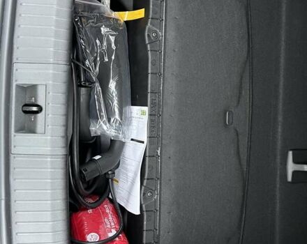 Черный Рено Megane E-Tech, объемом двигателя 0 л и пробегом 6 тыс. км за 28250 $, фото 19 на Automoto.ua