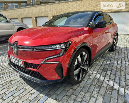 Красный Рено Megane E-Tech, объемом двигателя 0 л и пробегом 32 тыс. км за 26200 $, фото 1 на Automoto.ua