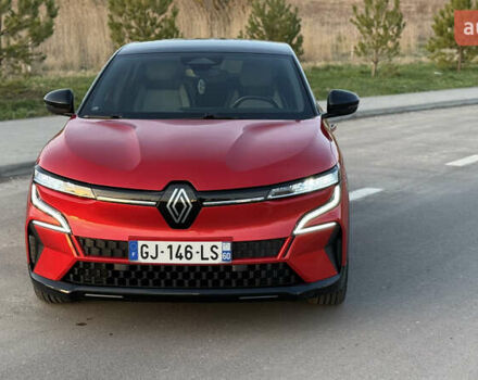 Красный Рено Megane E-Tech, объемом двигателя 0 л и пробегом 49 тыс. км за 23900 $, фото 2 на Automoto.ua