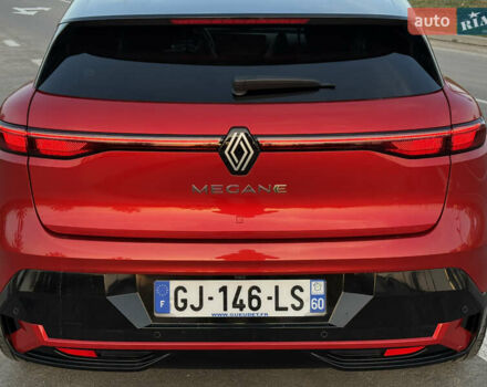Красный Рено Megane E-Tech, объемом двигателя 0 л и пробегом 49 тыс. км за 23900 $, фото 13 на Automoto.ua