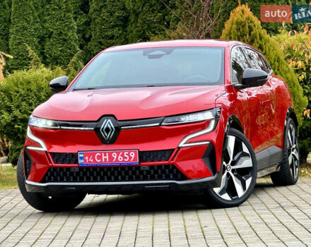 Красный Рено Megane E-Tech, объемом двигателя 0 л и пробегом 38 тыс. км за 19995 $, фото 9 на Automoto.ua