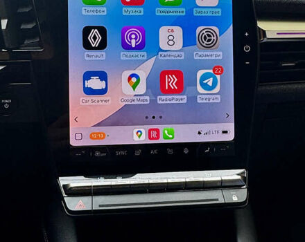 Красный Рено Megane E-Tech, объемом двигателя 0 л и пробегом 38 тыс. км за 19995 $, фото 95 на Automoto.ua