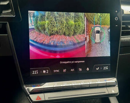 Красный Рено Megane E-Tech, объемом двигателя 0 л и пробегом 38 тыс. км за 19995 $, фото 108 на Automoto.ua