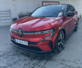 Красный Рено Megane E-Tech, объемом двигателя 0 л и пробегом 3 тыс. км за 26867 $, фото 1 на Automoto.ua