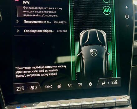 Красный Рено Megane E-Tech, объемом двигателя 0 л и пробегом 38 тыс. км за 19995 $, фото 120 на Automoto.ua