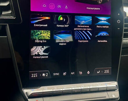 Красный Рено Megane E-Tech, объемом двигателя 0 л и пробегом 38 тыс. км за 19995 $, фото 102 на Automoto.ua