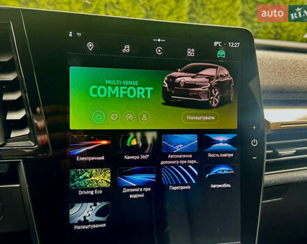 Красный Рено Megane E-Tech, объемом двигателя 0 л и пробегом 38 тыс. км за 19995 $, фото 147 на Automoto.ua