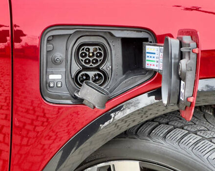 Красный Рено Megane E-Tech, объемом двигателя 0 л и пробегом 38 тыс. км за 19995 $, фото 47 на Automoto.ua